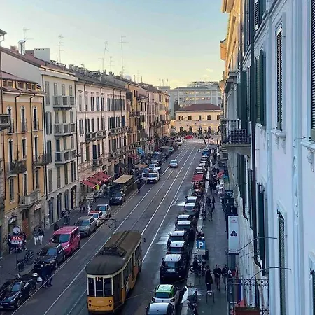 Navigli Ringhiera House Milán
