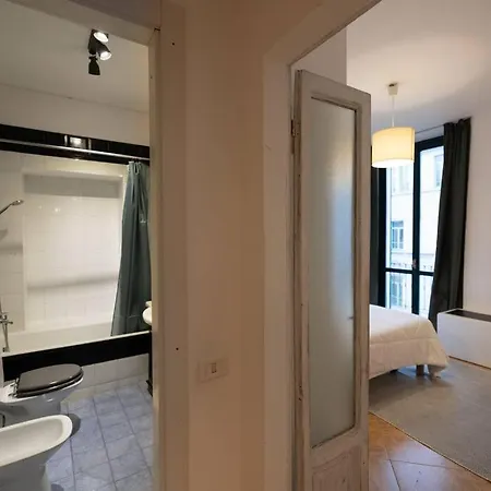 Navigli Ringhiera House Milán